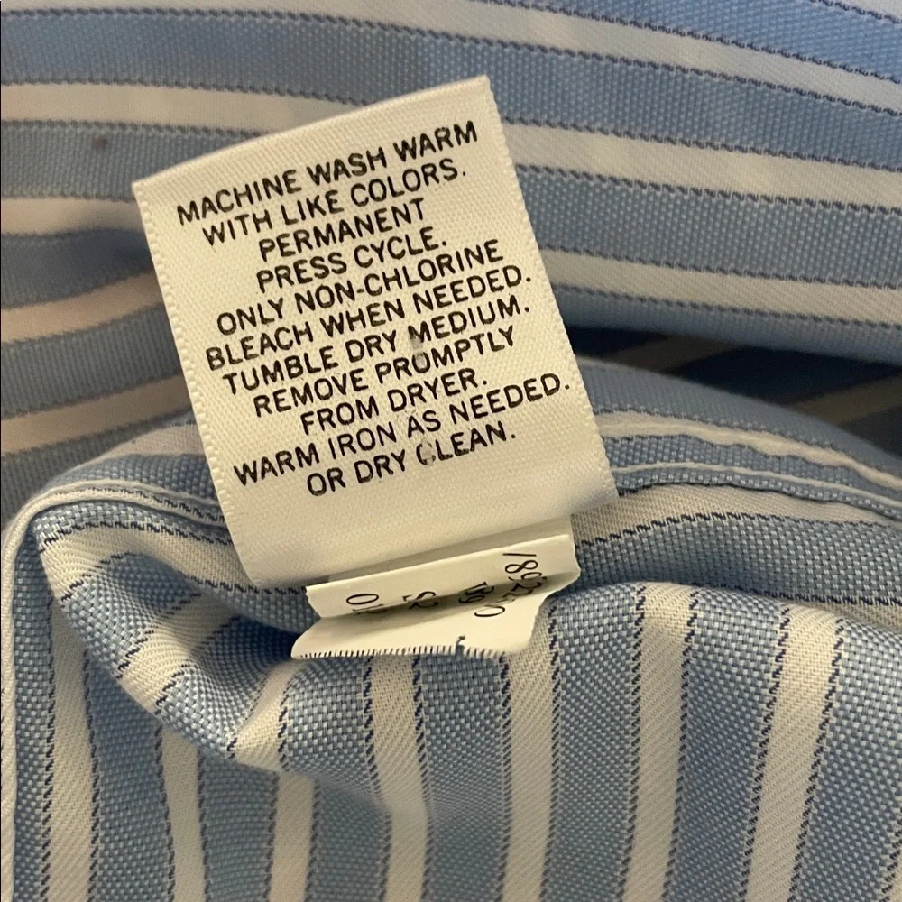 NWOT Banana Republic Non Iron Classic Fit Button Up  Shirt Blue Sz L 16-16.5